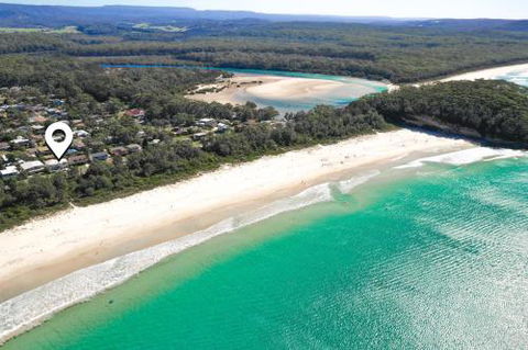 Aegean On The Beach - Australia Accommodation 0