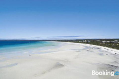 A One One Two At Island Beach - Australia Accommodation 0