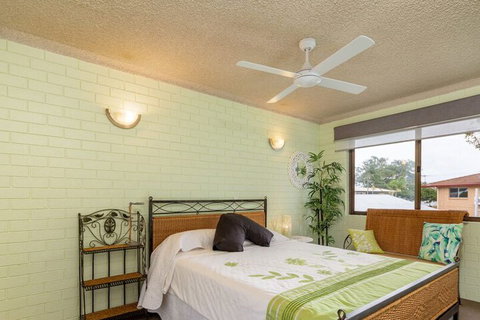 Air Conditioned Unit Stones Throw To The Waterfront - Australia Accommodation 5