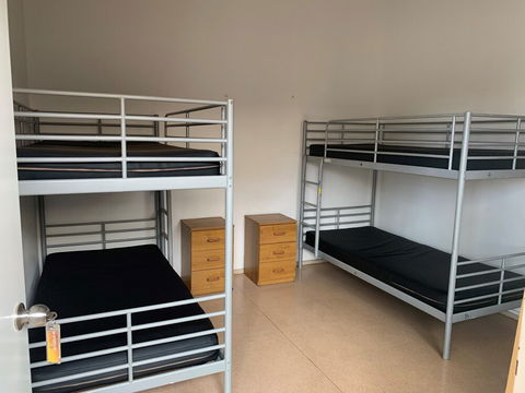 Roey Backpackers & Party Bar - Australia Accommodation 5