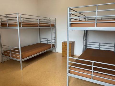 Roey Backpackers & Party Bar - Australia Accommodation 3