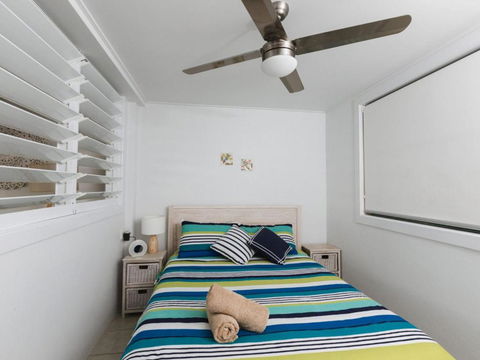 WHITE WAVES 4 ABSOLUTE BEACH FRONT STUDIO HASTINGS POINT - Australia Accommodation 3