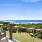 WHITE WAVES 6 OCEAN VIEWS FROM BEACHFRONT BALCONY - Australia Accommodation 0