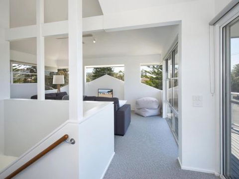 AMETHYST Gerringong 4pm Check Out Sundays - Australia Accommodation 1
