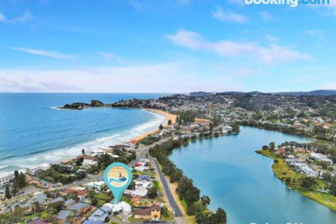 Modern Family Retreat 12 Minell Close - Australia Accommodation 3