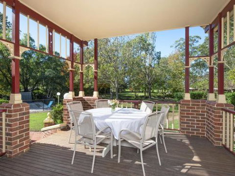 THE ELMS Berry Berry & Surrounds 4pm Check Out Sundays - Australia Accommodation 1