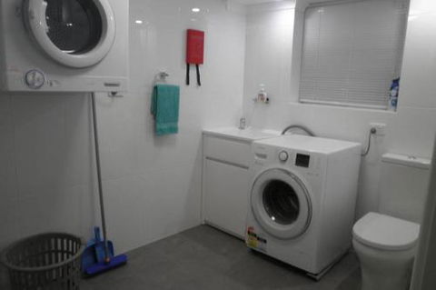 Almonta Apartments On The Water Front - Australia Accommodation 4