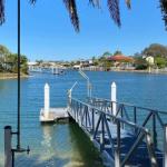 April 19 4 Bedroom Home On Canal With Pool Pontoon Aircon & WiFi! - Australia Accommodation 0
