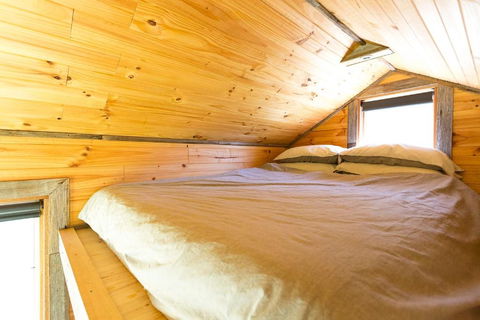 Ardingly Tiny House - Australia Accommodation 4