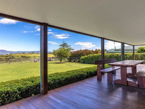 GULL HOUSE Kiama 4pm Check Out Sundays - Australia Accommodation 6