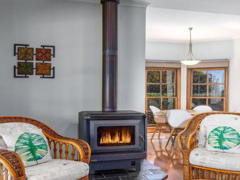 GULL HOUSE Kiama 4pm Check Out Sundays - Australia Accommodation 4