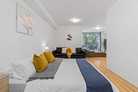 A Bright & Stylish Studio Next To Darling Harbour - Australia Accommodation 1
