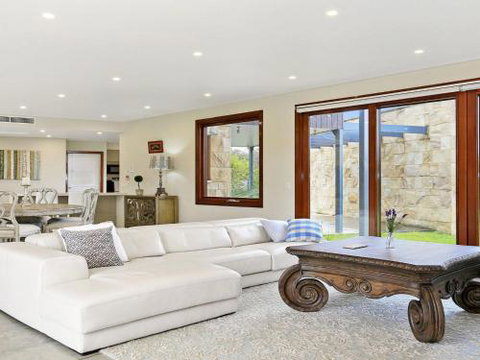 ALPINE LODGE Alpine Southern Highlands 4pm Check Out Sundays - Australia Accommodation 5
