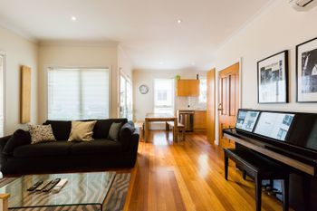 KIM 2BDR West Melbourne Apartment - Australia Accommodation 2