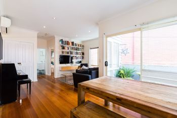 KIM 2BDR West Melbourne Apartment - Australia Accommodation 5