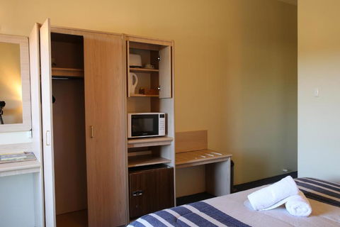 Blue Mountain Motel - Australia Accommodation 2