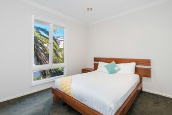Spacious 4 Bedroom House The Hill - Australia Accommodation 4