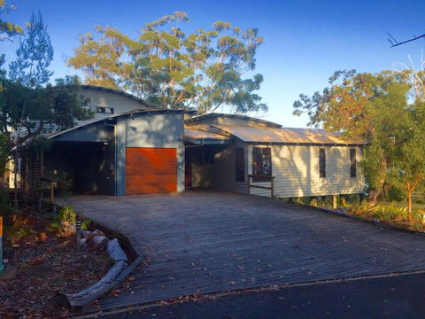 The Holiday House - Australia Accommodation 2