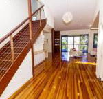 The Holiday House - Australia Accommodation
