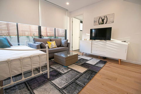 F03-darling Harbour 1 BDR APT - Australia Accommodation 1
