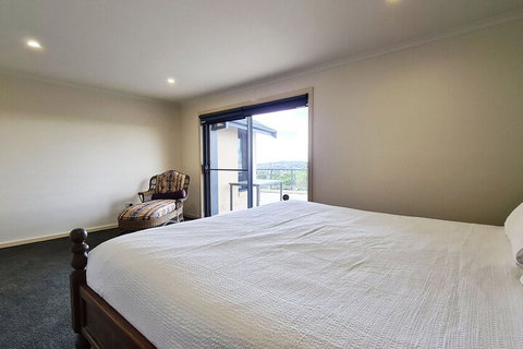 A Vista, Townhouse 1 - Australia Accommodation 5
