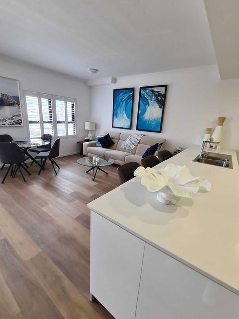 Modern 2 BR With Private Pool & Garden - Australia Accommodation 3