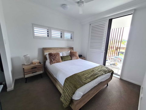 Modern 2 BR With Private Pool & Garden - Australia Accommodation 4