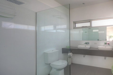 Villa Moyne - Australia Accommodation 3