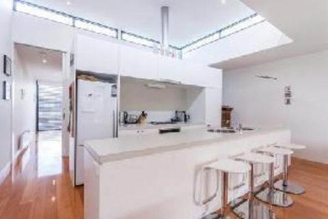 Anglesea Surf Beach Apartments - Australia Accommodation 4