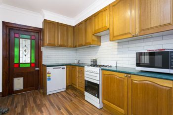 Spacious 3 Bedroom Minutes To CBD - Australia Accommodation 0