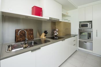 Blue On Blue Apartment 811 - Australia Accommodation 1