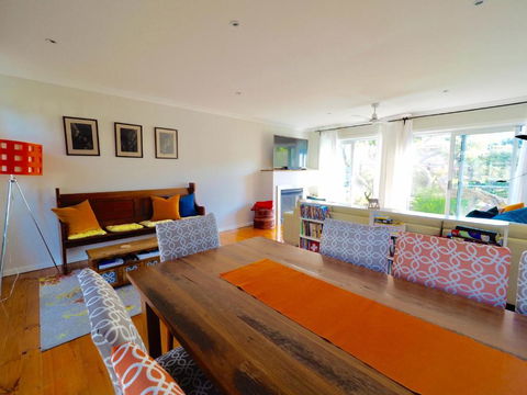 Alices Palace 2 Minute Walk To Lifeguard Patrolled Surf Beach - Australia Accommodation 1