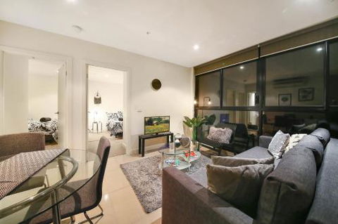 A Cozy 2BR CBD Apartment Near Bourke St. Mall - Australia Accommodation 0