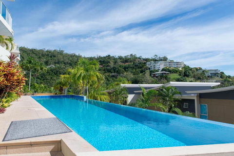 Azure Seas Executive Airlie Beach - Australia Accommodation 3