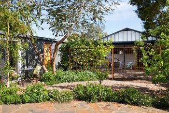 Alba House - Australia Accommodation 2