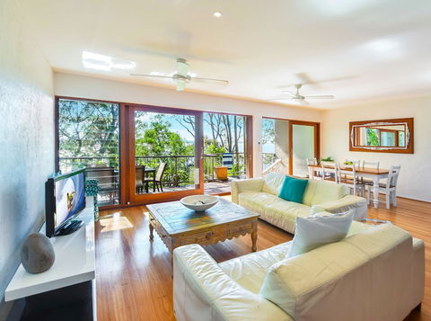 Cove Point - Australia Accommodation 5