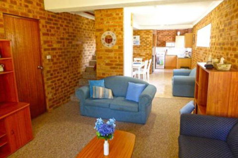 Dolphins Delight At Culburra Beach - Australia Accommodation 3
