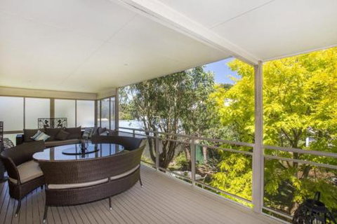 BAROONA By THE BEACH - Australia Accommodation 0