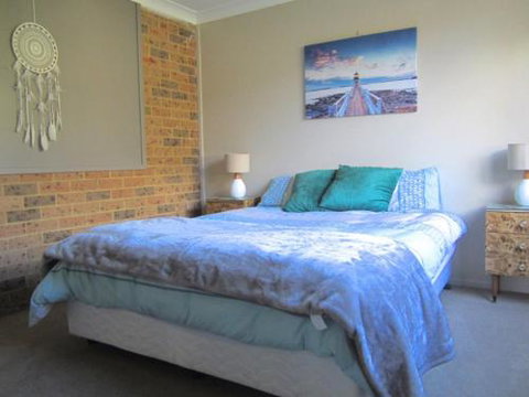 BAROONA By THE BEACH - Australia Accommodation 3