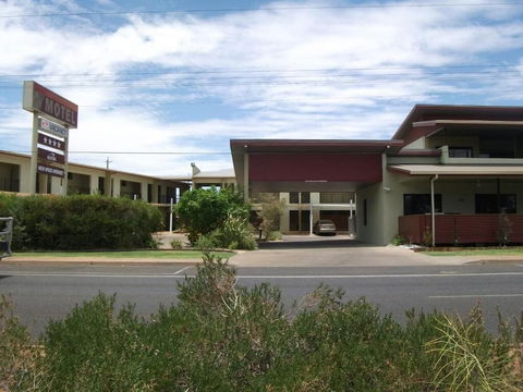 Spinifex Motel & Serviced Apartments - Australia Accommodation 2