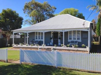 Edgeworth Street Manor - Australia Accommodation 0