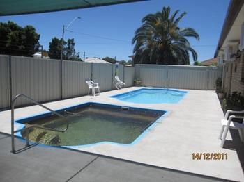 Dragon & Phoenix Motel - Australia Accommodation 1