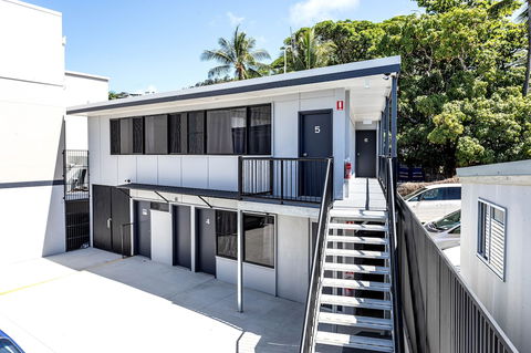 Airlie Sun & Sand Accommodation 6 - Australia Accommodation 1
