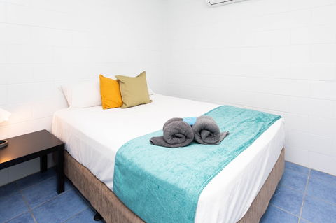 Airlie Sun & Sand Accommodation 6 - Australia Accommodation 5