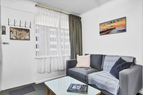 Bayscape Studio Glenelg - Australia Accommodation 6