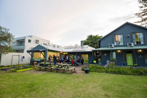 Dunsborough Beachouse YHA Backpackers - Australia Accommodation 1