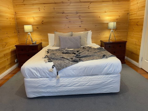 Dunes - Elegant Beach Villa With Huge Swim Spa - Australia Accommodation 3