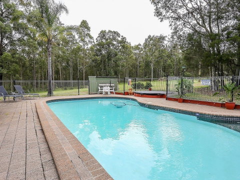 Vineyard Hill - Australia Accommodation 3