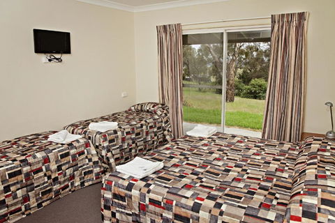 BATHURST GOLDFIELDS MOTEL On MOUNT PANORAMA - Australia Accommodation 5