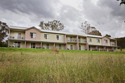 BATHURST GOLDFIELDS MOTEL On MOUNT PANORAMA - Australia Accommodation 1